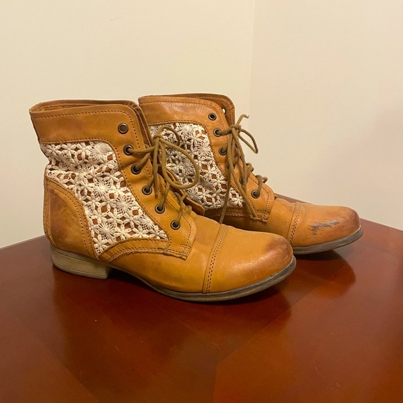STEVE MADDEN Thunder-C Cognac Multi Crocheted Lace-Up Ankle Boots - Picture 1 of 5